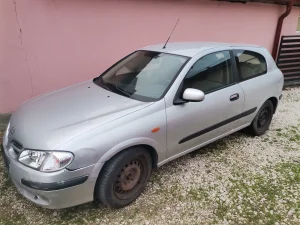Nissan Almera