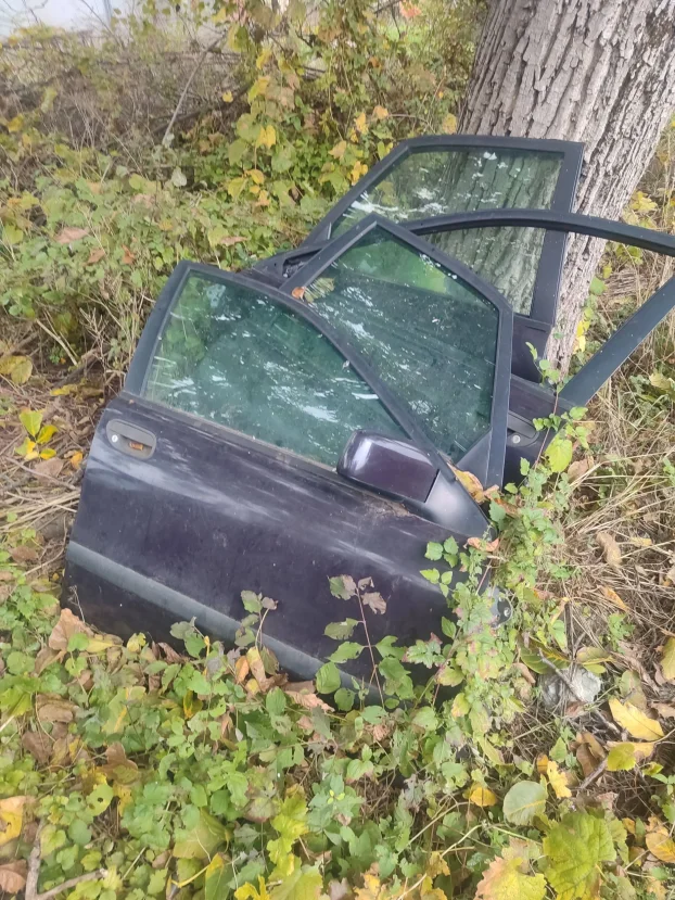 Volvo v40 vrata 2000 gog