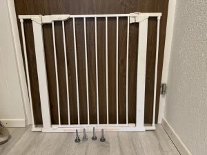 Zastitna ogradica za decu ili kucne ljubimce br.102 uvoz CH