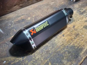 Akrapovic - Black - Crni