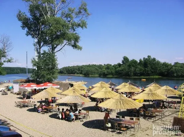 Kuca 72m2 na Dunavu Gajacki rukavac,0616362681