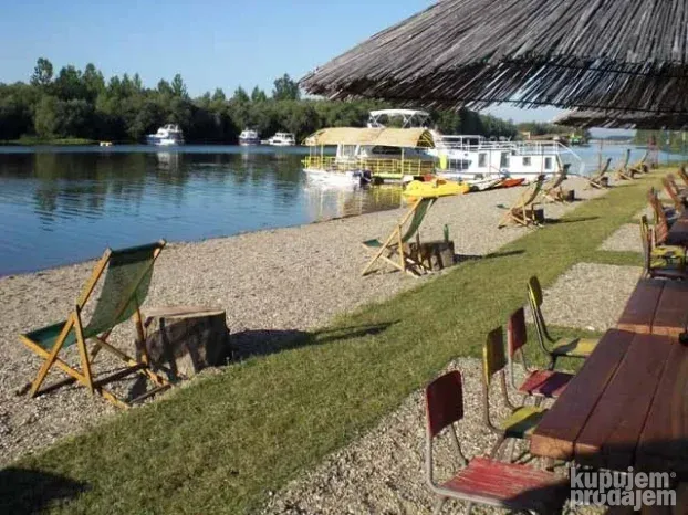 Kuca 72m2 na Dunavu Gajacki rukavac,0616362681