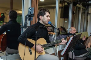 Muzika za sve vrste proslava / Gitara / Pevač