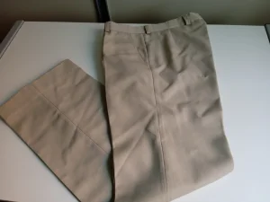 Pantalone vintidz boja krem