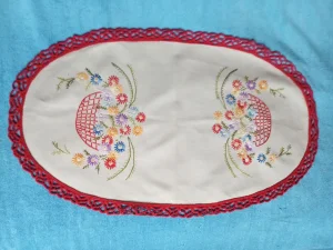 Ovalni poentlas - korpe sa cvećem ili mimoze