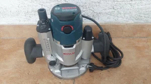 Bosch frezer 1600 w ( glodalica) NOVA