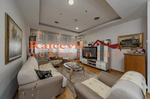 Milovana Jankovica, Braće Jerković, 5+ petosobna, 250 m²