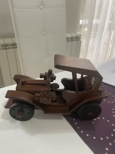 Drveni auto-puno drvo