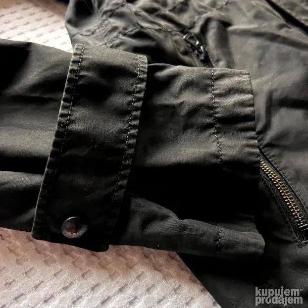 HUGO BOSS ORIGINAL muska crna jakna prelazni period 54 XL L