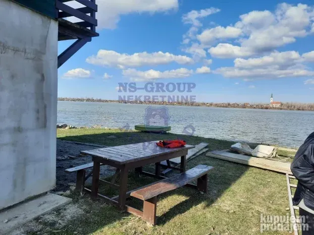 Vikendica u Beočinu, 99m2