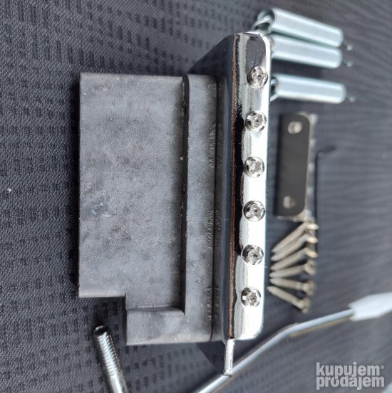 Tremolo Strat chrome - komplet bridge