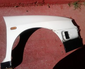 desni blatobran desno krilo seat ibiza 1996