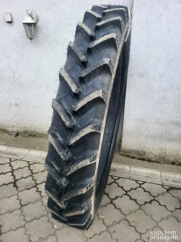 230/95 R48 BKT