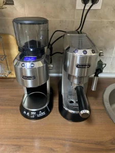 DeLonghi Dedica Style aparat i mlin za kafu
