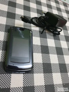 Motorola RAZR V8