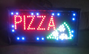 led svetleca reklama pizza