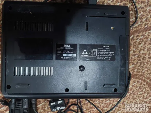 Original Sega mega drive 16-bit ,kompletna  +igrica Sonic