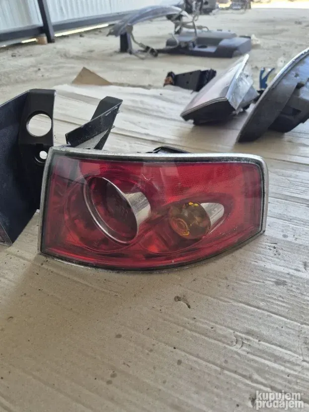 Desni spoljni stop Seat Ibiza 6l