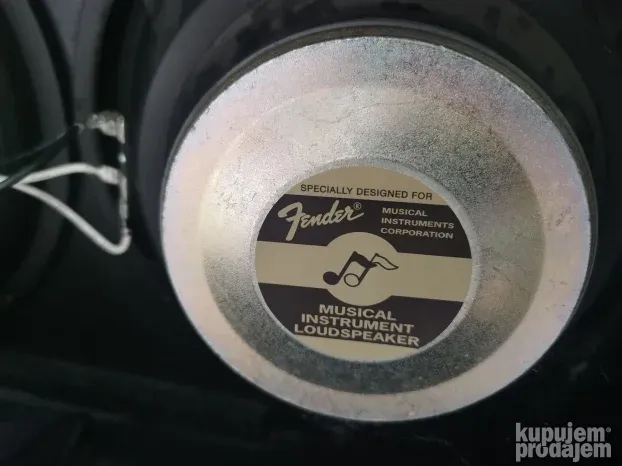 Fender champion 100 gitarsko pojačalo