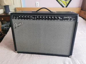 Fender champion 100 gitarsko pojačalo