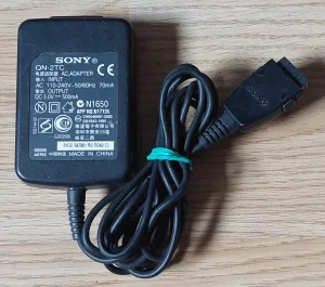 Sony QN-2TC 5V 500mA punjac mobilni CMD Z5