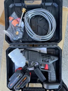 Aku pištolj za pranje čišćenje i tuširanje.