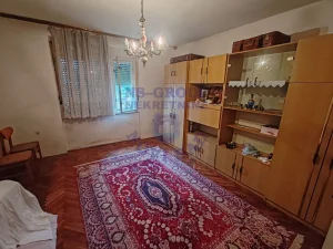 Klisa, trosobna, 105 m²