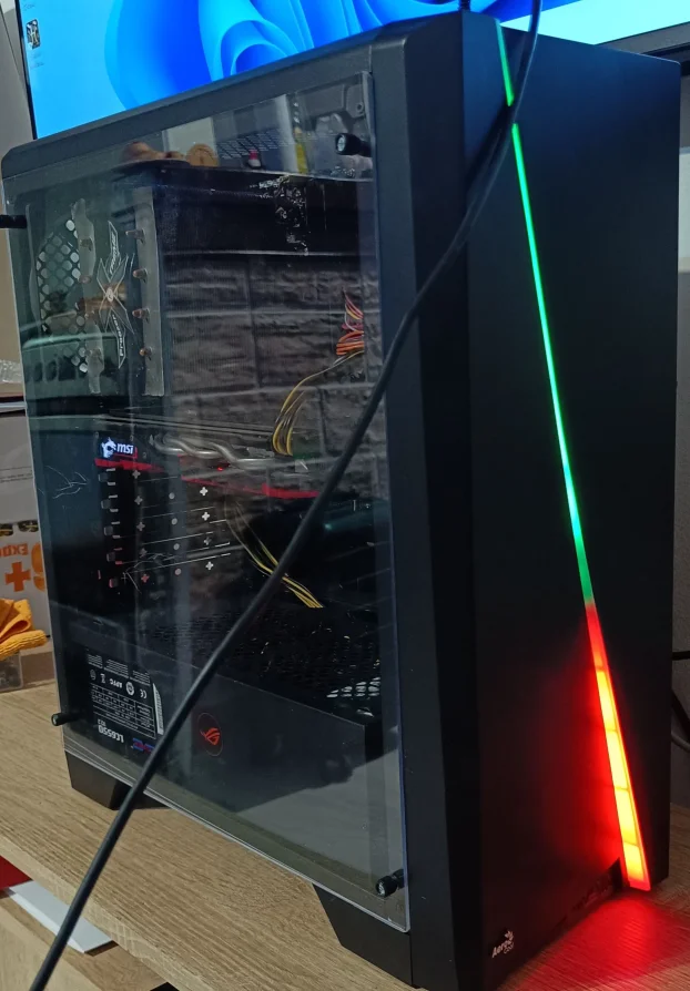 GEJMER I7 4770 RX 580 8GB 16GB RAM SSD + 2TB HDD