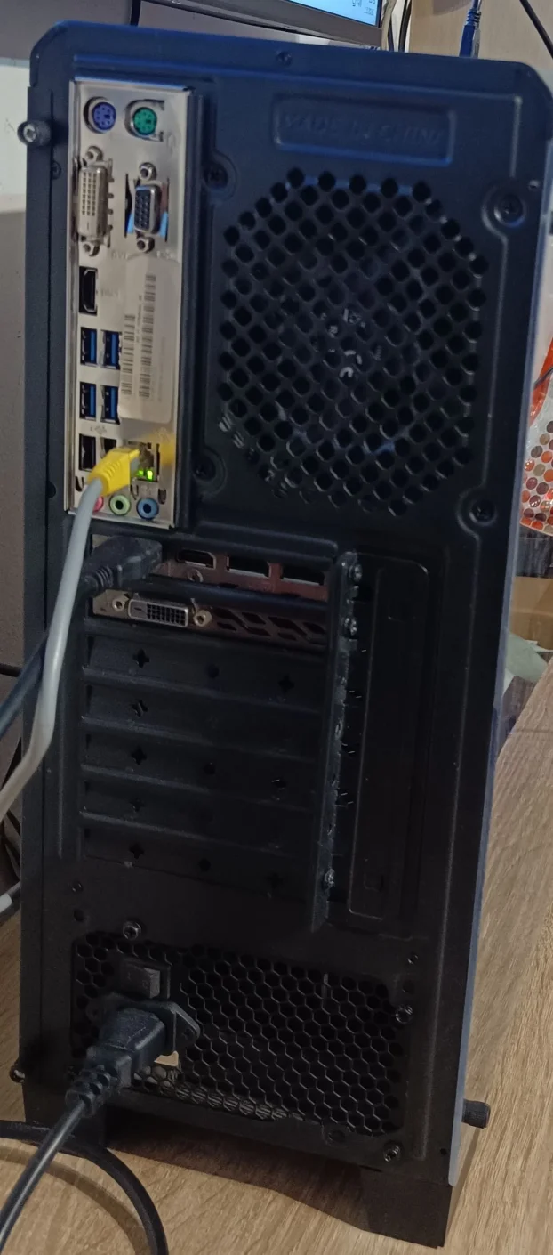 GEJMER I7 4770 RX 580 8GB 16GB RAM SSD + 2TB HDD