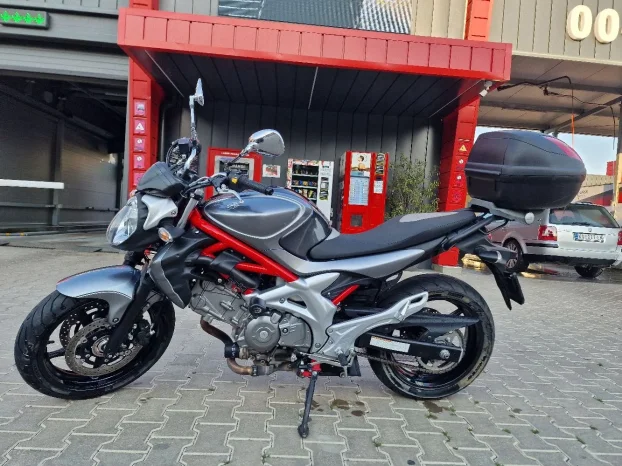 Suzuki SFV 650 - Gladius,A2 Kat.UVOZ ŠVAJCARSKA