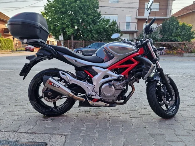 Suzuki SFV 650 - Gladius,A2 Kat.UVOZ ŠVAJCARSKA