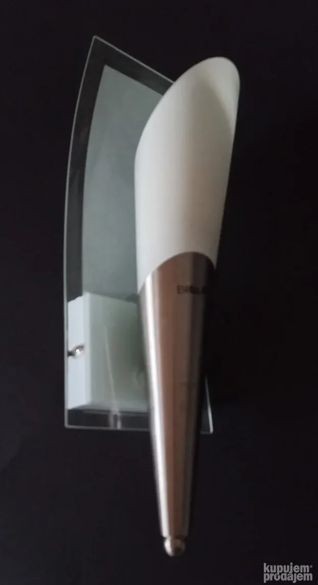 Lampa zidna Modernog dizajna br.17, Nekoriscena, Prelepa!