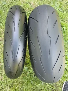 Moto gume pirelli 180/55/17 i 120/70/17 god 2021