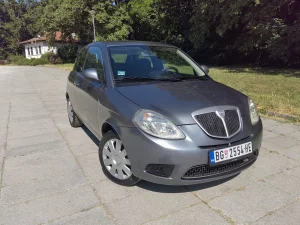 Lancia Ypsilon