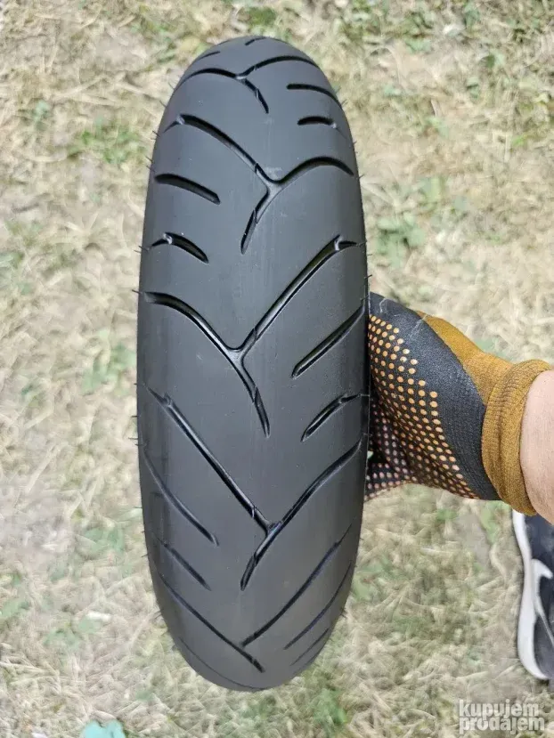 Moto guma dunlop 120/70/15 god 2019