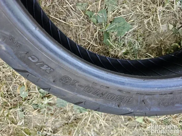 Moto guma dunlop 120/70/15 god 2019