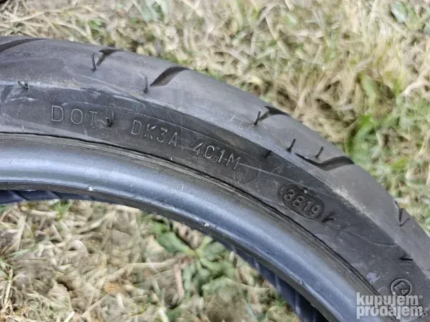 Moto guma dunlop 120/70/15 god 2019