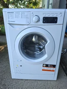 Ves Masina Indesit 6kg slim