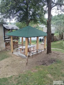 Letnjikovac / Letnjikovci, Nadstresice po meri