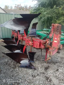 Plug Vogel 4 brazde 1050 S