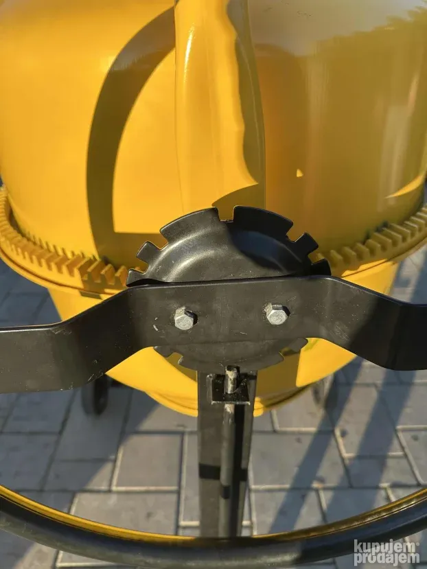Mesalica za beton 140L - Made in France