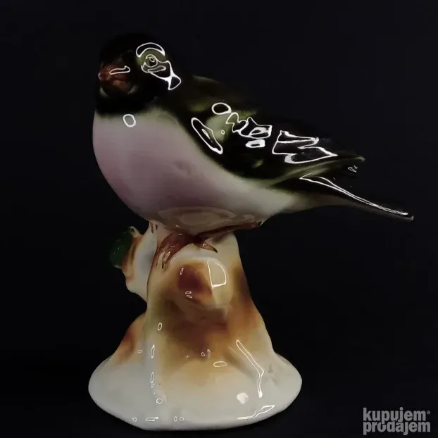 Stara porcelanska figura