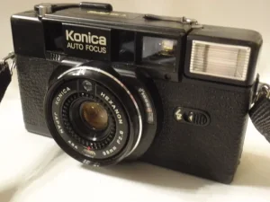 KONICA C35AF2 analogni fotoaparat