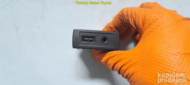 USB i audio prikljucak Sprinter A4478200087 #6587aom2 - KupujemProdajem