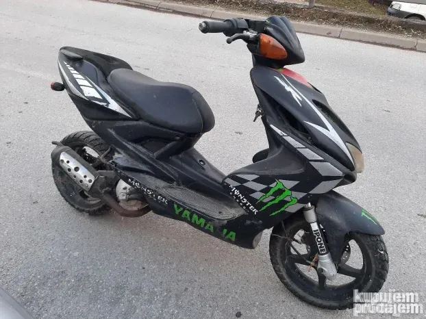 Moto Yamaha Aerox 50 Kymco 50cc Usato Yamaha Aerox 50cc (Usato) A