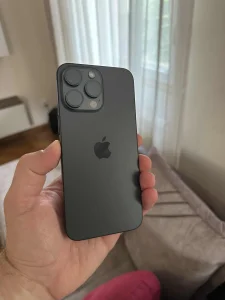 Kuciste za Iphone 15 Pro Max ORIGINAL SH 10/10 Crno