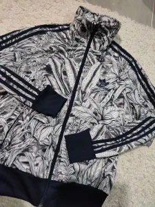 ADIDAS trenerka vel. 36 na sivo - kao nova