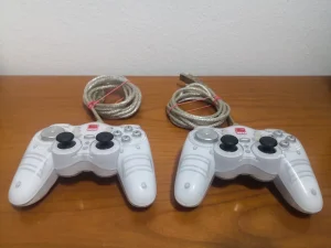 ThunderStrike Dzojstik Dva Komada