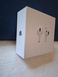 Air Pods 4 (2024)