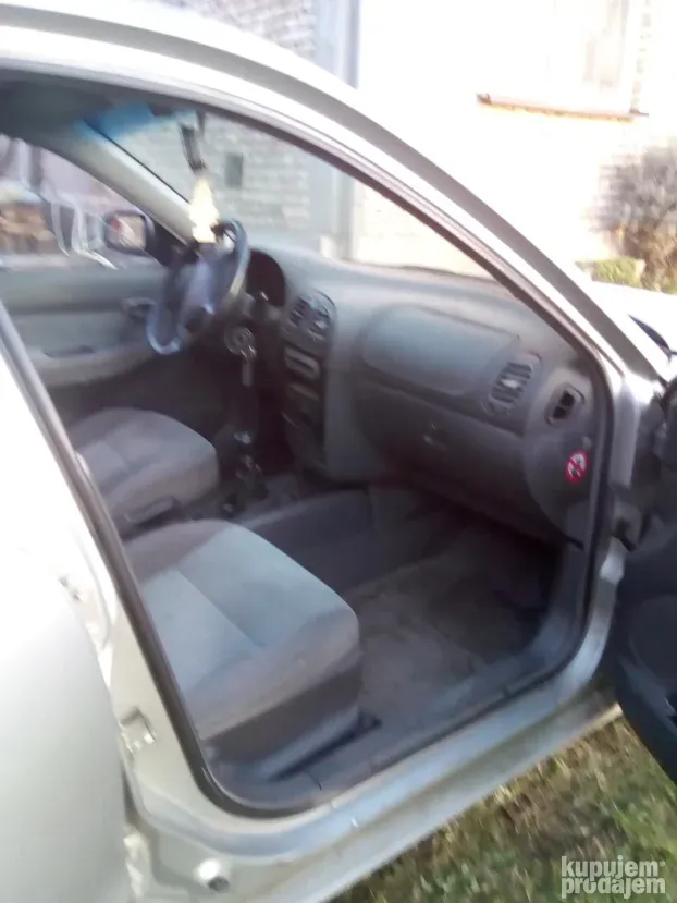 1999 Daewoo Nubira 